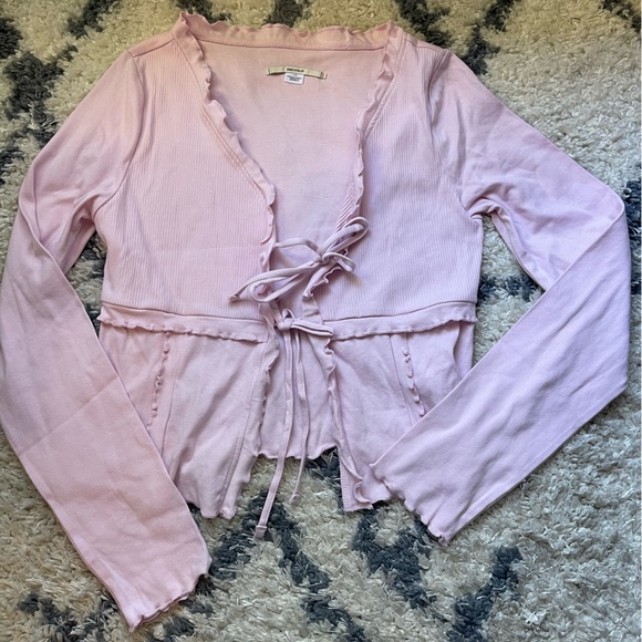 Kimchi Blue Melissa Tie Front Top💕 - Picture 7 of 12